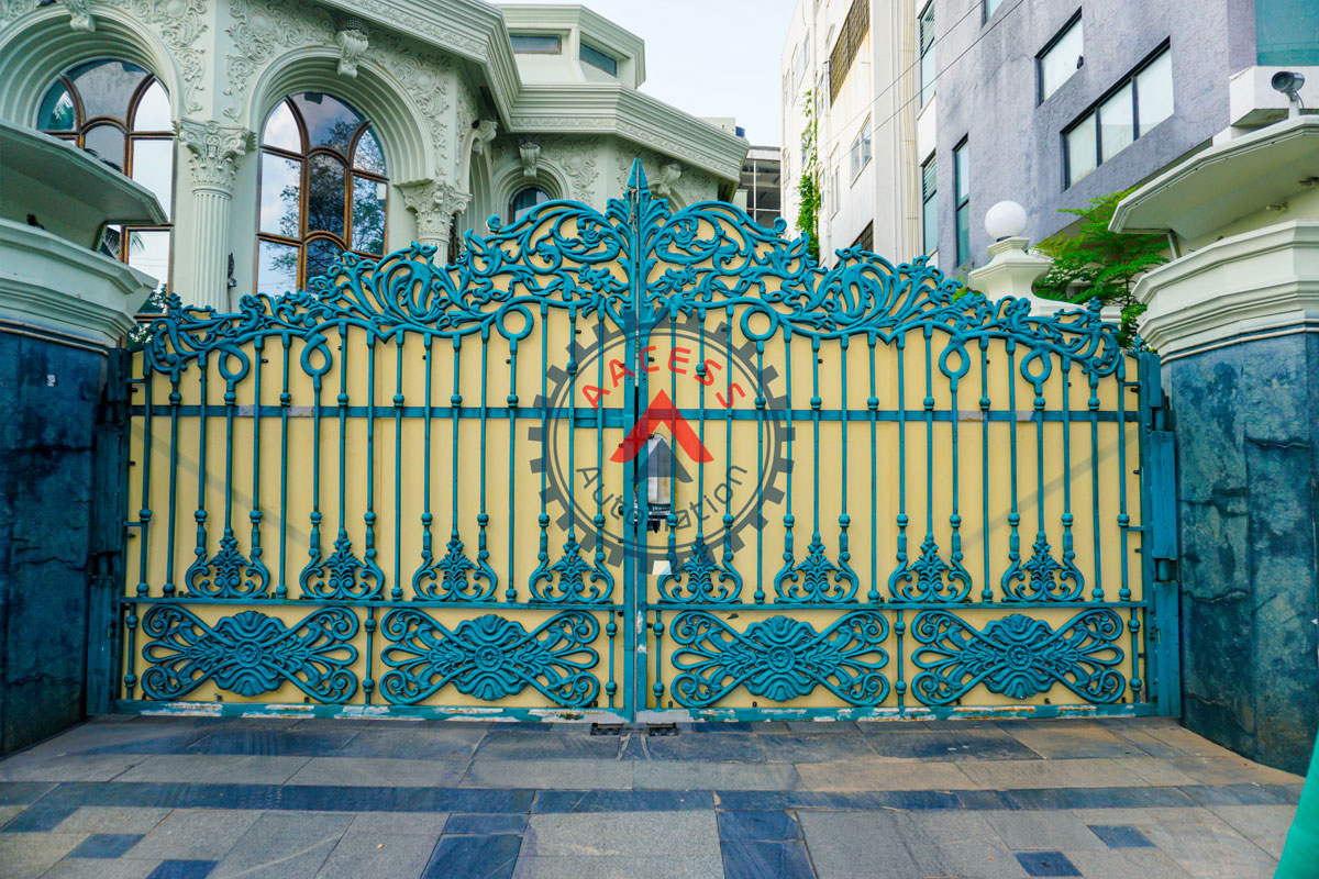 Banjara Hills Shoeb Swing Gate